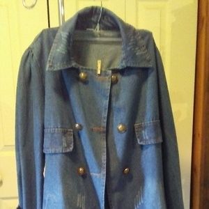 Jean Jacket w\ Button Accents. Size LG